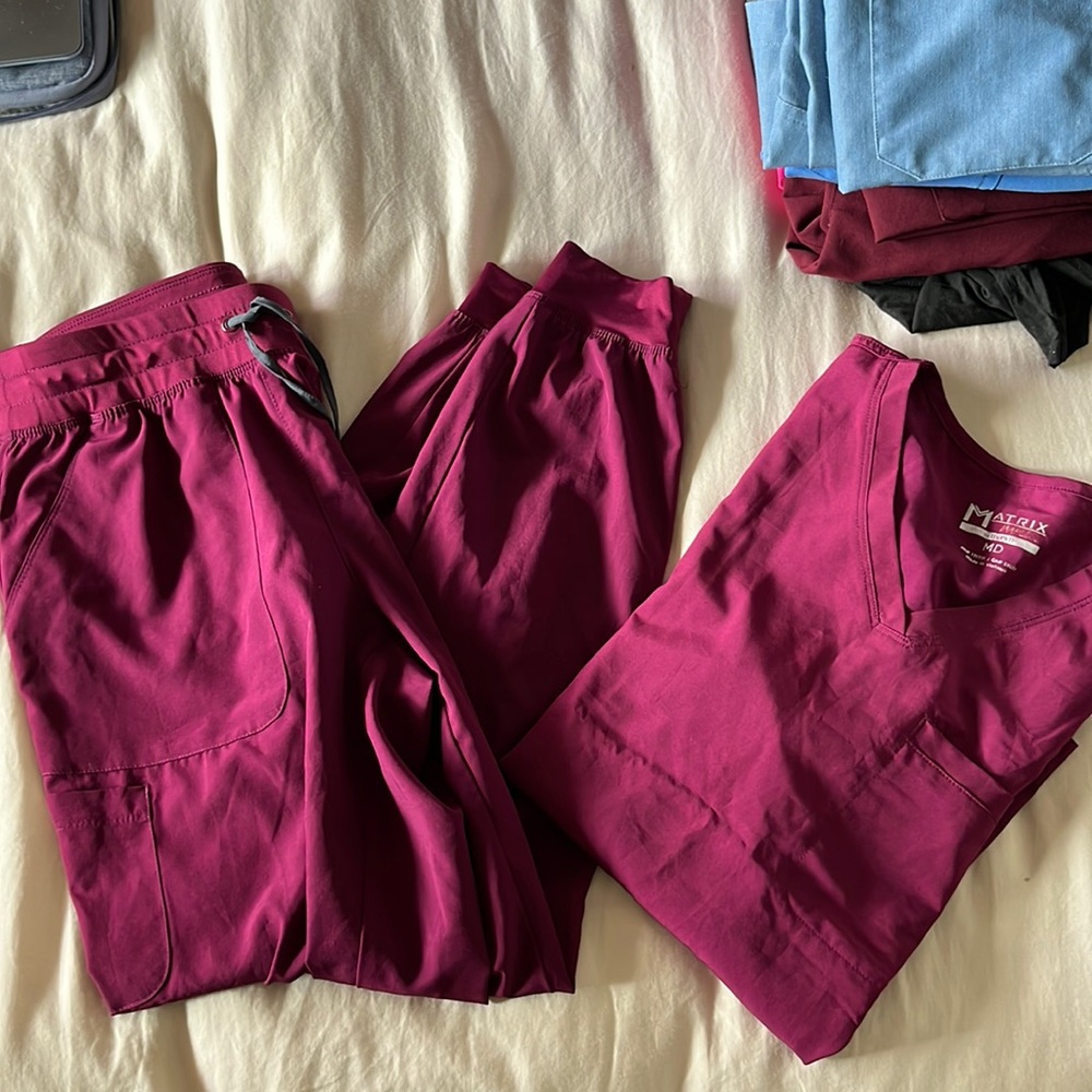 Maevn deep plum set
